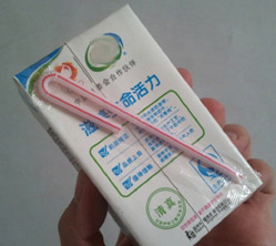 JSG015 强粘白色不透明颗粒